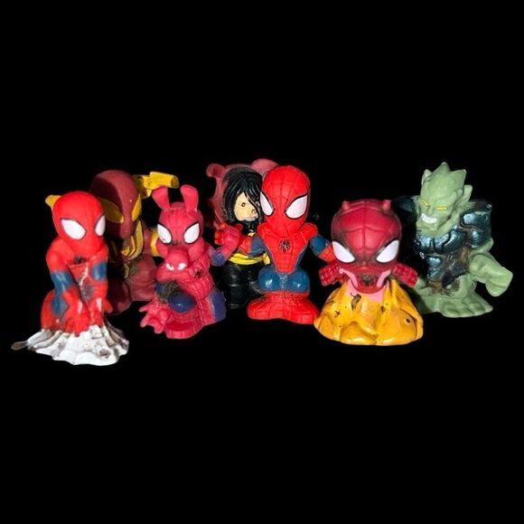 Lot of 23 Marvel Ultimate Spider-Man Fighter Pods Series 1 Action Figures - Picture 6 of 6